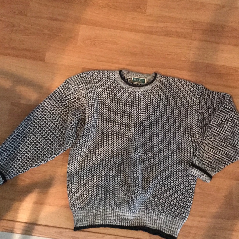 Men’s sweater